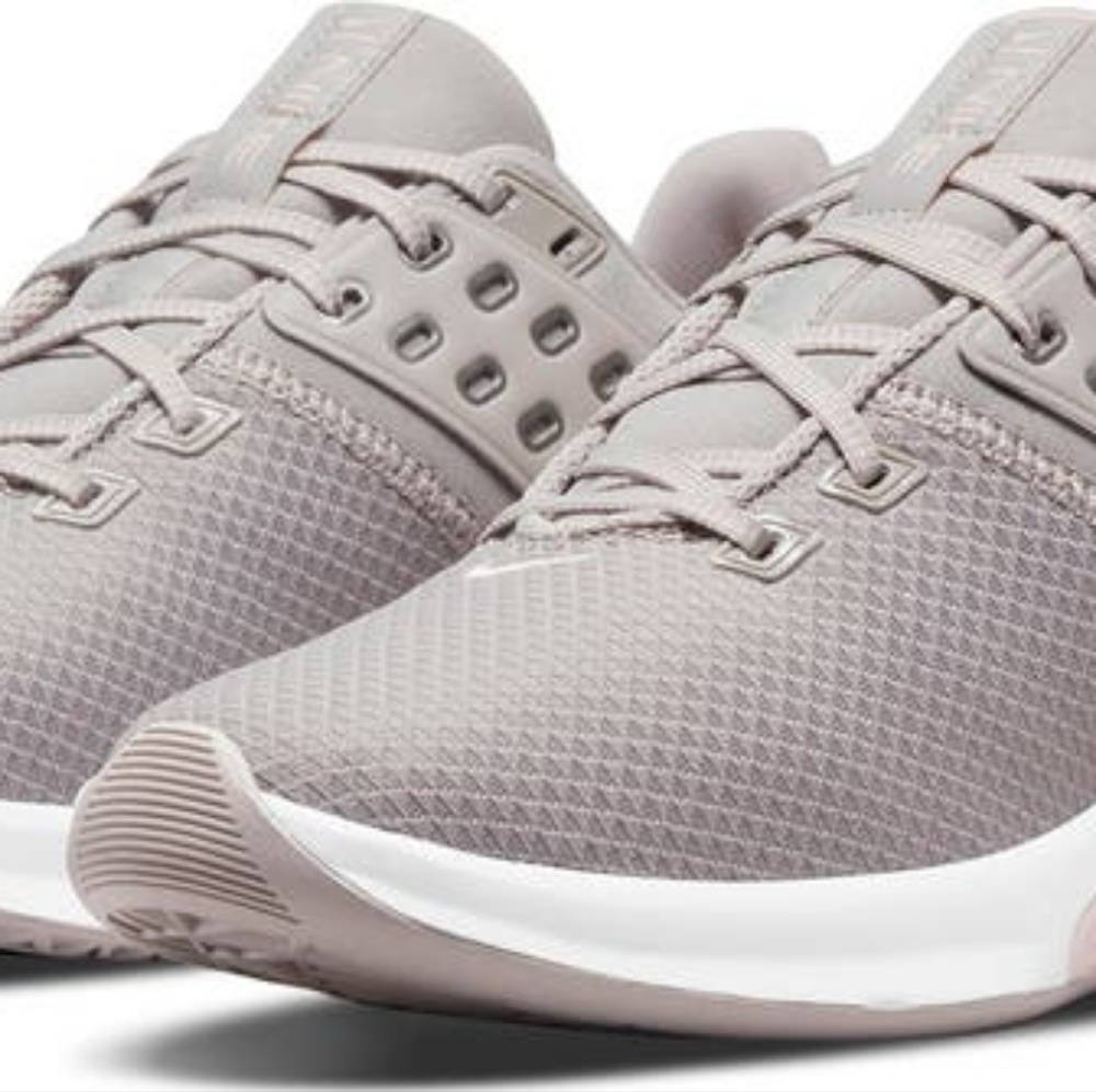 Nike Air Max Bella TR 4
